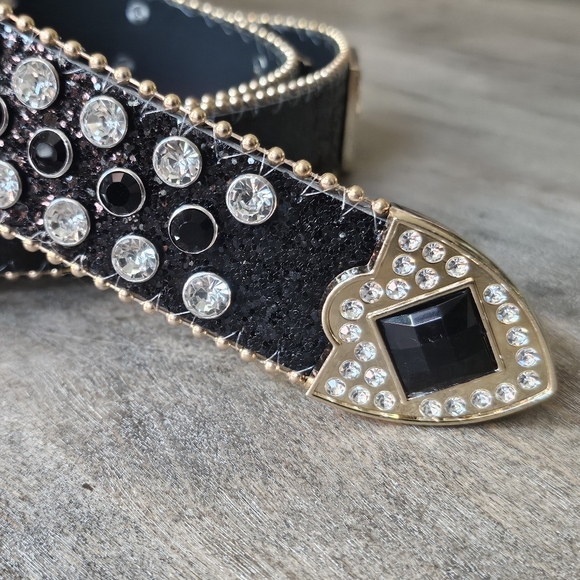 NWT Black and Gold Western Concho Rhinestone Embellished Women's Belt - Picture 2 of 6